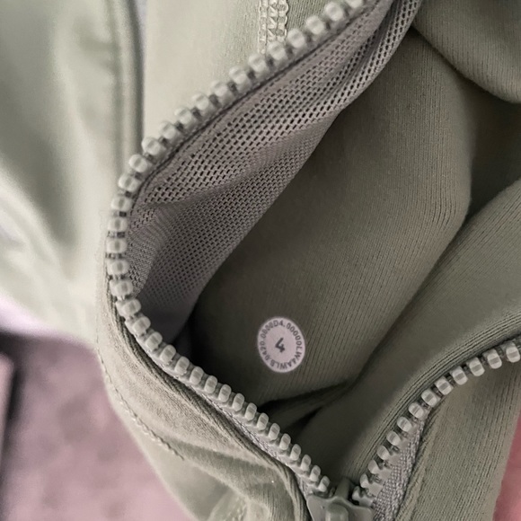 LULULEMON align jacket matcha green size 4, worn once, open to offers - Picture 6 of 6